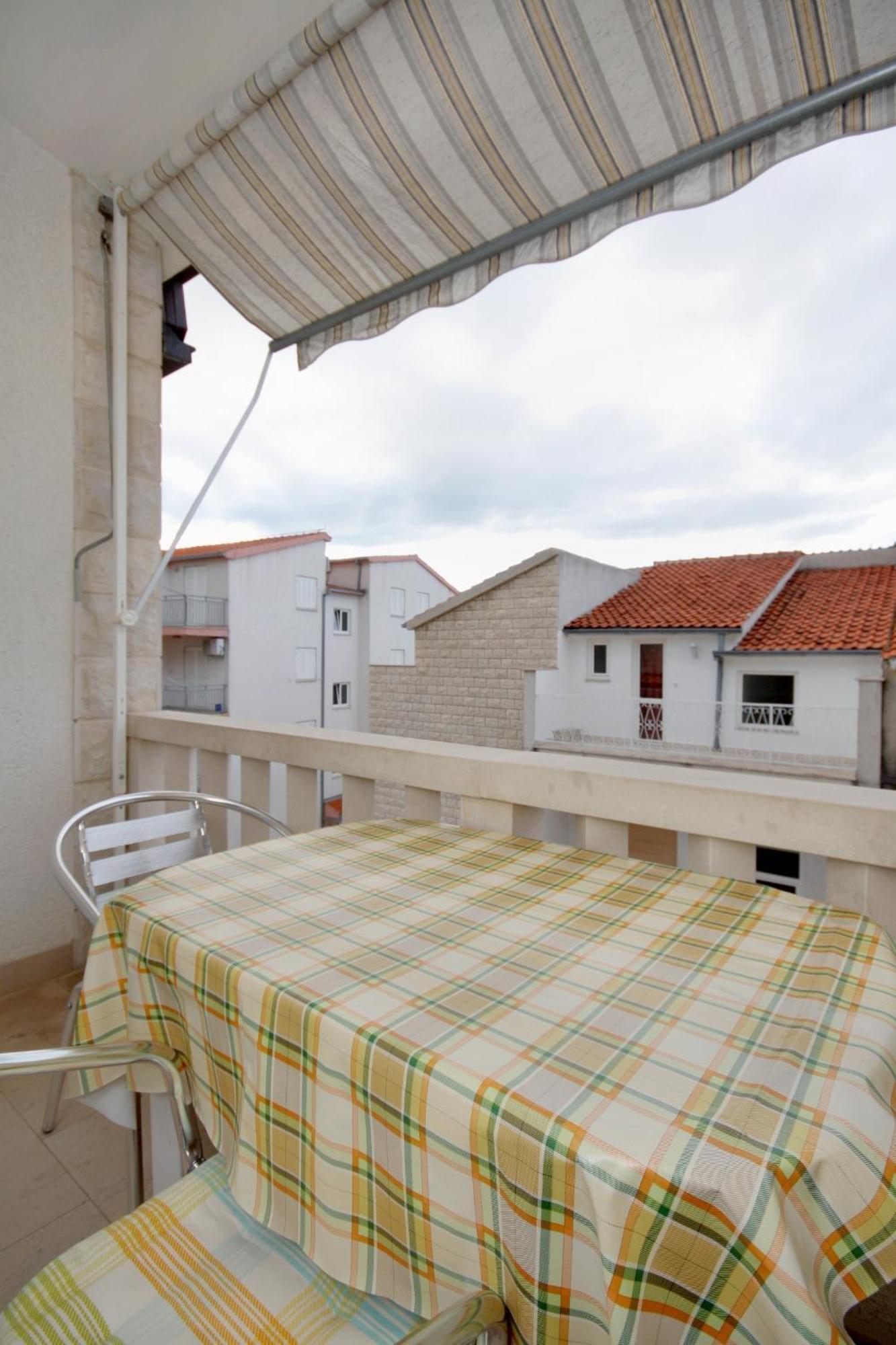 Apartments By The Sea Duce, Omis - 5973 Zewnętrze zdjęcie
